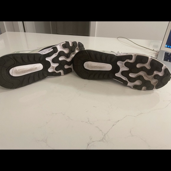 Wmns Air Max 270 React 'Spruce Aura' - Picture 10 of 13